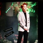 [시우민] 민석이는 바지를 <b>복숭아뼈</b> 위로