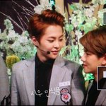 [시우민] <b>민석</b>이 백현이 쳐다보는것좀봐..