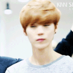 [EXO] 짝사랑하는얘 보고잇다가.<b>gif</b>