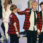 [백현] 백현이 타오팔에 맞기 <b>찰나</b>ㅋㅋㅋ