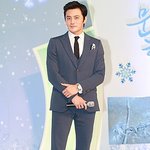 <b>미남</b>의 대명사다운 최근 장동건