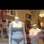 [유머] 현실핏 마네킹.<b>jpg</b>