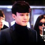 [CHEN] <b>아침</b>부터 출국하네ㅠㅠ
