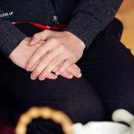 [세훈] <b>분홍</b>분홍한 세훈이 손 ㅠㅠ