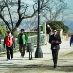 <b>할배</b>들 사이에서 혼자 화보 찍는 이서진