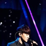 [CHEN] 종대얔ㅋㅋㅋㅋ이어폰을굳이그렇겤ㅋㅋㅋㅋㅋㅋㅋㅋ