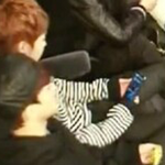 [EXO] 민석이 폰 <b>확대</b>
