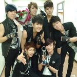 <b>밑바닥</b>부터 시작한 대표 아이돌