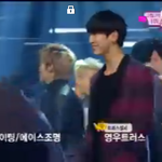 [BAP] <b>혜리</b>얘는 왜 갑자기 어깨를?