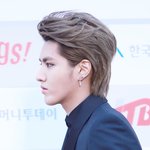 [EXO] 크리스의 <b>옆태</b>