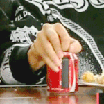 [백현] 백현이의 콜라캔 따는 방법 (<b>멋짐</b> 주의)