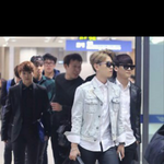 [백현] 백현이 입은 <b>청자켓</b> 정보좀 알려줘 ㅠㅠ