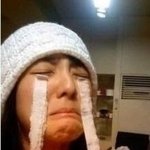 귀여운 <b>울상</b>셀카 찍은 아이돌들