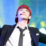 [백현] 유독<b>하늘</b>보는사진이많은데.....ㅋㅋㅋㅋ