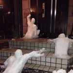 <b>열도</b>청년이 친구를 위해 만들었다는  눈 사람