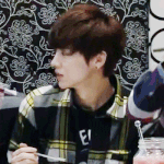 [EXO] 난 루한이날 제일 잘생쁨이었는데 <b>통편집</b>...