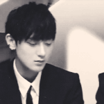 [EXO] 타오짱과 아이컨<b>택</b>