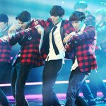 [EXO] 레이 종인 루한 3<b>연타</b>