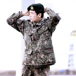 <b>박형식</b> 공항패션=군복...