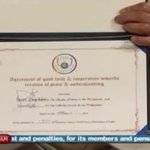 필리핀 민다나오 섬 평화협정 체결에 큰 역할을 한 <b>이만희</b> 대표