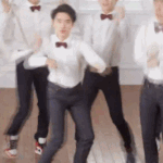 [도경수] 씰룩씰룩도 <b>진지</b>하게