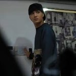 [EXO] 얘들아 종인이가 불꺼준다고 <b>자래</b>~~~