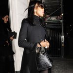 <b>삭발</b>한 머리 들킨 나오미 캠벨