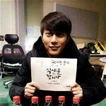 [비스트] 와앞머리내린것봐<b>조나</b>잘생김
