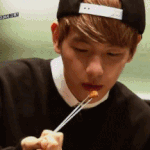 [EXO] 지금 <b>선배</b>팬덤이라고 싸우는거같아