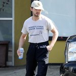 저스틴 <b>비버</b>랑 완전 반대로 바지 입는 샤이아 라보프