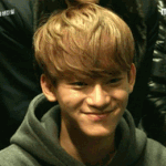 [exo] 보이니종대의얼굴에<b>호두</b>가있어