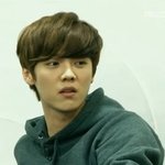 [EXO] 야니네<b>발꿈치</b>로허벅지맞아본적있냐