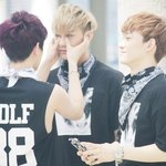 [CHEN] <b>셀카</b>좀 풀어주시겠어요?