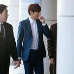 [이민호] 깔끔한 수트입은 이민호 최근 근황, <b>cg</b>인줄 알았어…ㄷㄷ