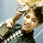 [EXO] 근데백현이보다<b>뷔</b>가더눈크지않나?