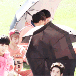 [EXO] 백현이 <b>안테나</b> 우산의 당황
