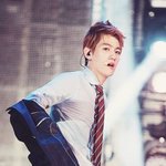 [<b>백현</b>] <b>백현</b>한테입덕할것같아..멋있는짤좀주라..ㅠㅠ