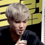 [카이] 맛없는<b>음료</b>를먹고난  종인이의반응