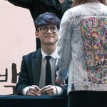 [EXO] 팬싸가 매우 간절해지는짤.<b>jpg</b>