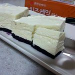치즈<b>케익</b> 만들어서 먹고 있는데 맛나네용 ㅎㅎ