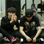 [도경수] <b>당황</b>한 도경수 손가락^.^ (다시올려용)