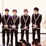 [백현] 백현이가 작은키를 <b>대처</b>하는 방법 4가지