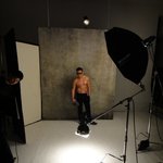 사랑이 아빠 추성훈 무보정 화보 현장 컷 공개! 근육<b>빠빠</b>??!!