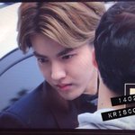 [EXO] 작년에 사귄애가 번호 달라는데