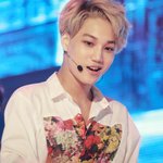 [카이] 지금 엑소관련 짤파티만 <b>다섯</b>개다