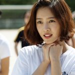 단발로 자른 조보아