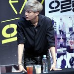 [카이] ㅅㄷ) 언니들 .. 저24..