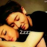 [EXO] 방금 트위터에서 본사진...찬열이랑 <b>산다라</b>....