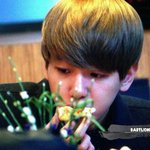[EXO] 다들주목해.......지금거지가<b>피자</b>먹는장면이야