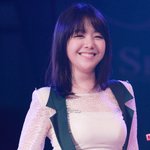 웃을<b>때</b> <b>눈</b>이 안보이는 아이돌